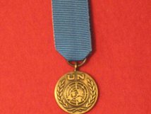 MINIATURE UNITED NATIONS NEW YORK UNHQ MEDAL