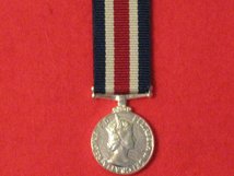 MINIATURE QUEENS MEDAL FOR CHAMPION SHOTS OF THE ROYAL NAVY & ROYAL MARINES MEDAL EIIR