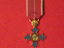 MINIATURE GBE G B E KNIGHTS AND DAME GRAND CROSS MILITARY MEDAL