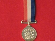 MINIATURE SOUTH AFRICAN MEDAL FOR WAR SERVICE MEDAL WW2