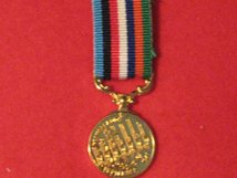 MINIATURE COMMEMORATIVE OPERATION MARKET GARDEN MEDAL