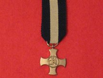 MINIATURE DISTINGUISHED SERVICE CROSS MEDAL DSC GVI MEDAL