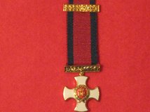 MINIATURE DISTINGUISHED SERVICE ORDER DSO MEDAL EIIR 