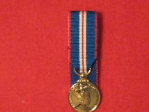 MINIATURE COURT MOUNTED GOLDEN JUBILEE MEDAL 2002