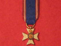 MINIATURE ROYAL VICTORIAN ORDER RVO CVO LVO GOLD ENAMELLED MEDAL