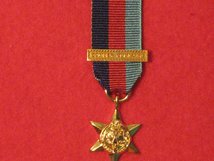 MINIATURE 1939 1945 STAR MEDAL WITH BOMBER COMMAND CLASP MEDAL