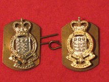 ROYAL ARMY ORDNANCE CORPS RAOC MILITARY COLLAR BADGES.