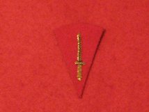 MESS DRESS COMMANDO DAGGER GOLD ON SCARLET RED BADGE