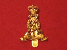 ROYAL PIONEER CORPS CAP BADGE TYPE 1