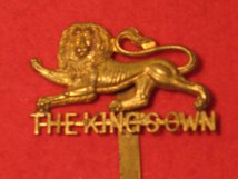 THE KINGS OWN REGIMENT CAP BADGE