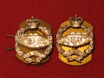 ROYAL TANK REGIMENT RTR MILITARY COLLAR BADGES