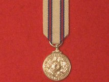 MINIATURE COMMEMORATIVE QUEENS DIAMOND JUBILEE MEDAL