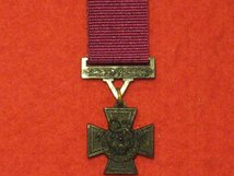 MINIATURE VICTORIA CROSS MEDAL VC 