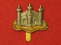 THE CAMBRIDGESHIRE REGIMENT CAP BADGE