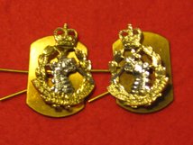 ROYAL ARMY DENTAL CORPS RADC MILITARY COLLAR BADGES