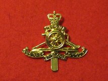 ROYAL ARTILLERY CAP BADGE QC MEDIUM