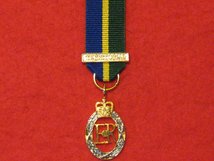 MINIATURE EFFICIENCY DECORATION MEDAL WITH TERRITORIAL BAR EIIR