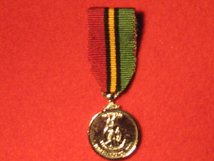 MINIATURE VANUATU INDEPENDENCE MEDAL 1980