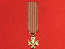 MINIATURE FRANCE CROIX DU COMBATTANT WW2 MEDAL GVF