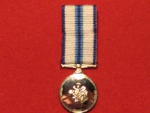 MINIATURE COMMEMORATIVE QUEENS SAPPHIRE JUBILEE MEDAL