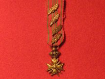 MINIATURE BELGIUM CROIX DE GUERRE MEDAL WW1 WITH 4 EMBLEMS