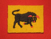 BRITISH ARMY 11TH ARMOURED DIVISION FORMATION BADGE WW2 CHARGING BLACK BULL RIGHT FACING
