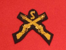 MESS DRESS SNIPER CROSSED RIFLES GOLD ON BLACK BADGE