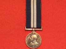 MINIATURE DISTINGUISHED SERVICE MEDAL DSM GV CONTEMPORARY MEDAL