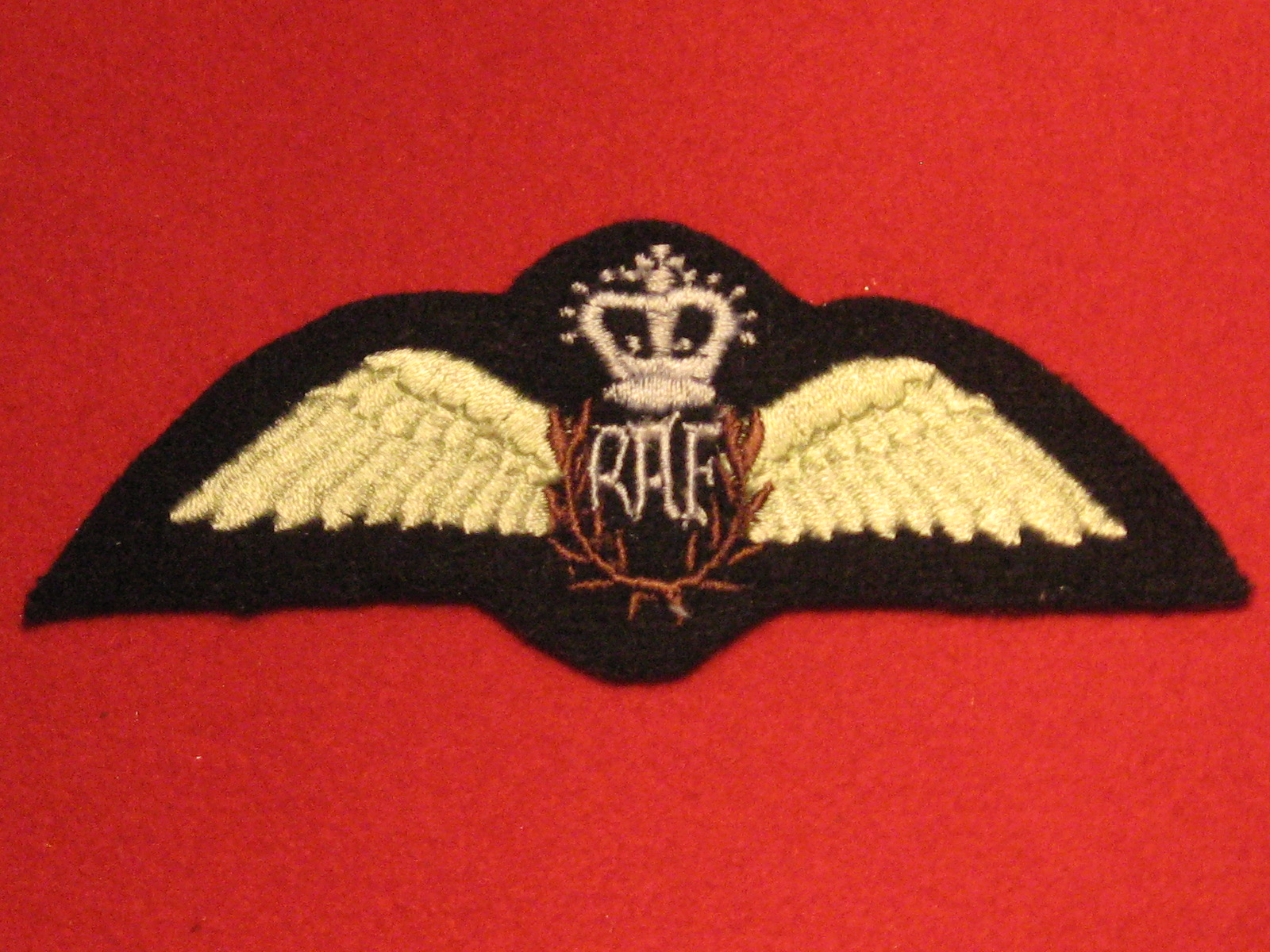 Modern British RAF PILOT WINGS Queens Crown Royal Air Force Padded Uniform Patch 