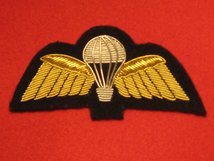 NUMBER 1 DRESS PARACHUTE TRAINED WINGS GOLD ON BLACK BADGE